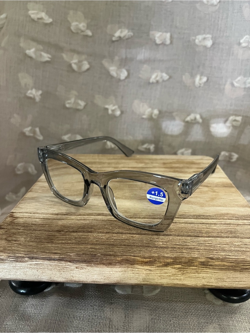 Clear dark chunky frame readers